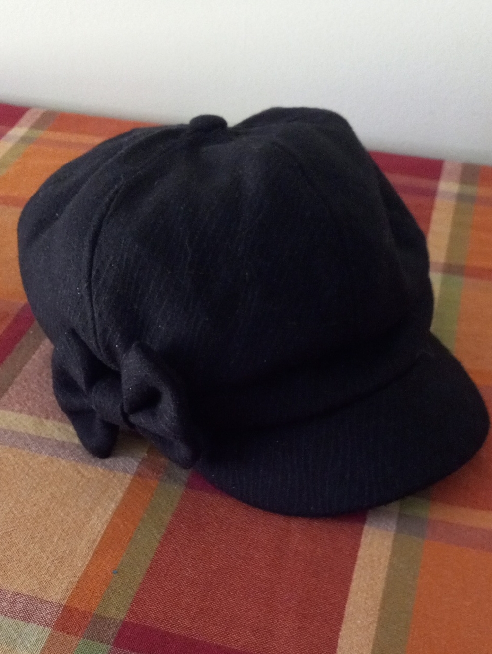 Womens Black Newsboy Cabbie Cap Hat with Side Bow Detail – OS